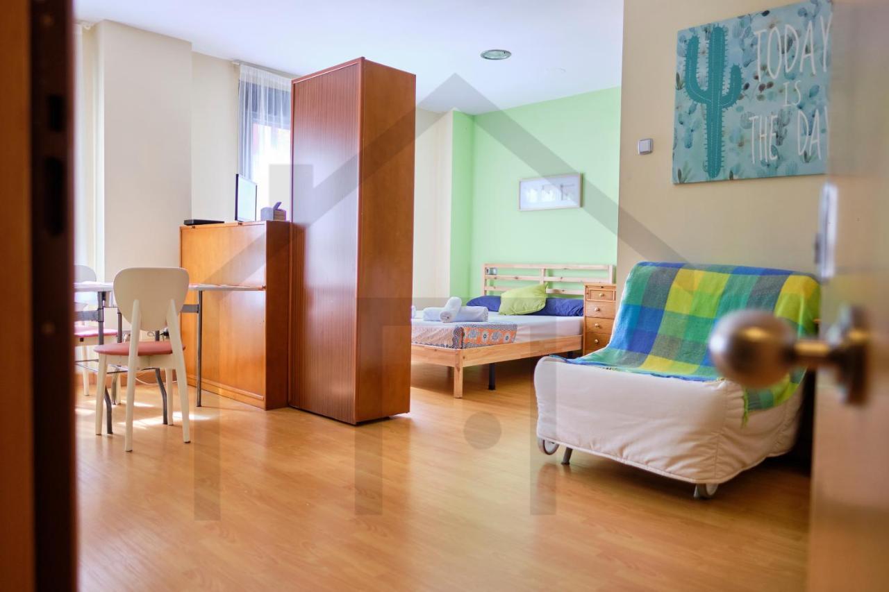 Loft En Oviedo - Ideal Para 3 Personas Eksteriør bilde